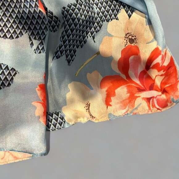 NWT Vince Camuto Silk Blue Floral Rectangle Scarf - Picture 7 of 12